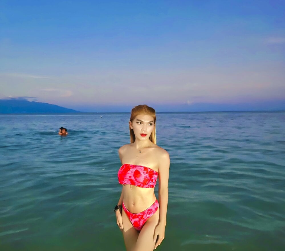 bella_enchantra