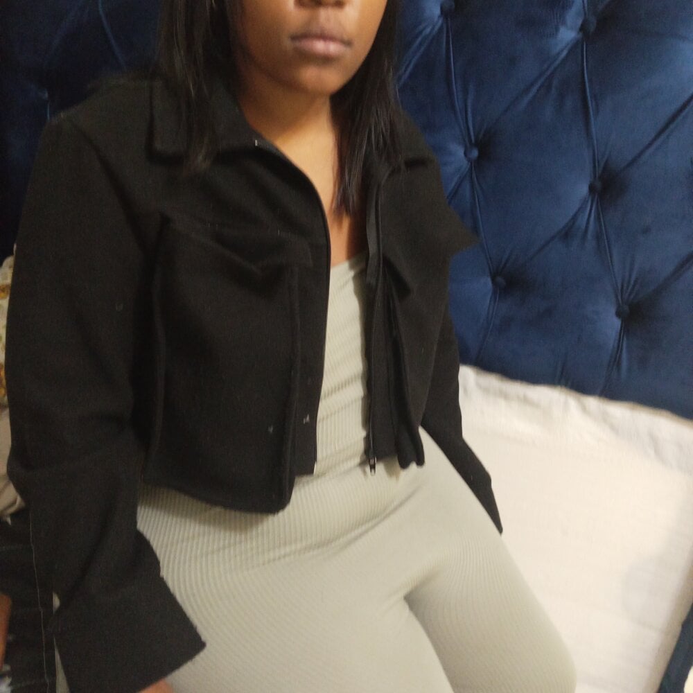 bustyass40