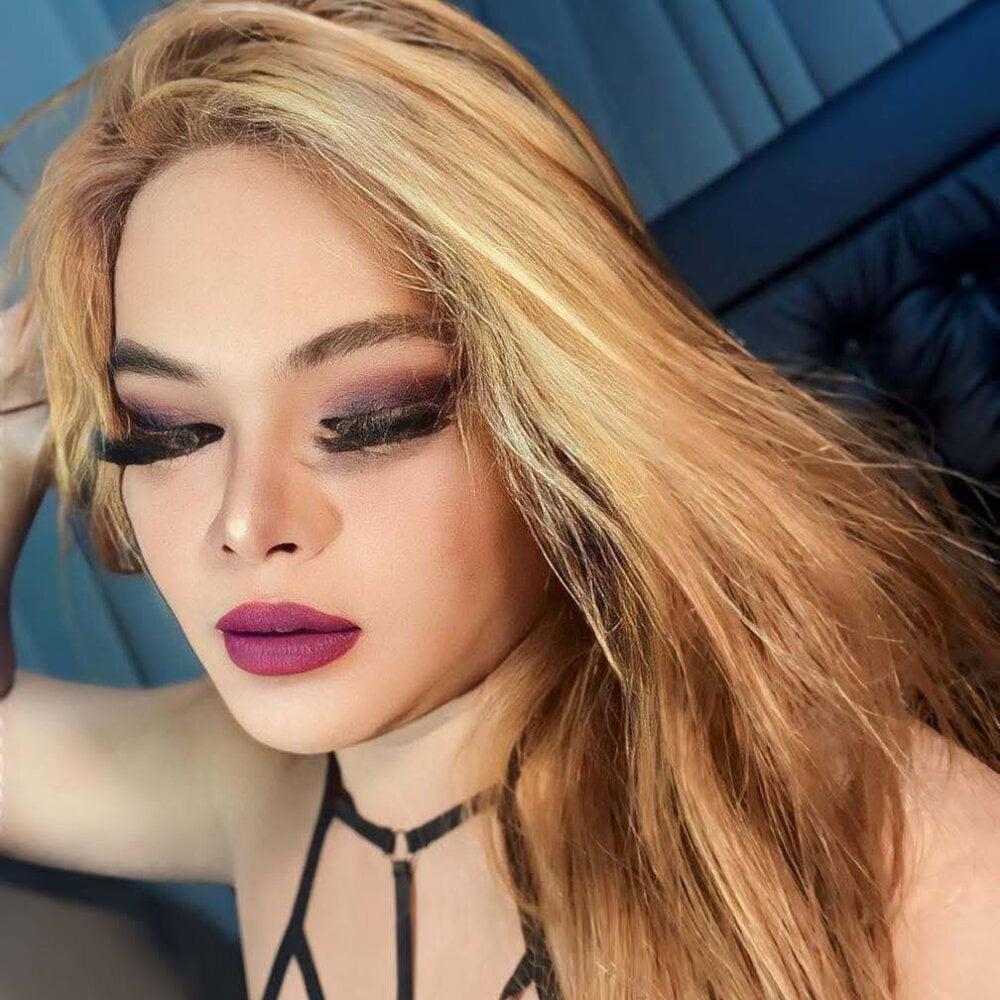 classy_abigail