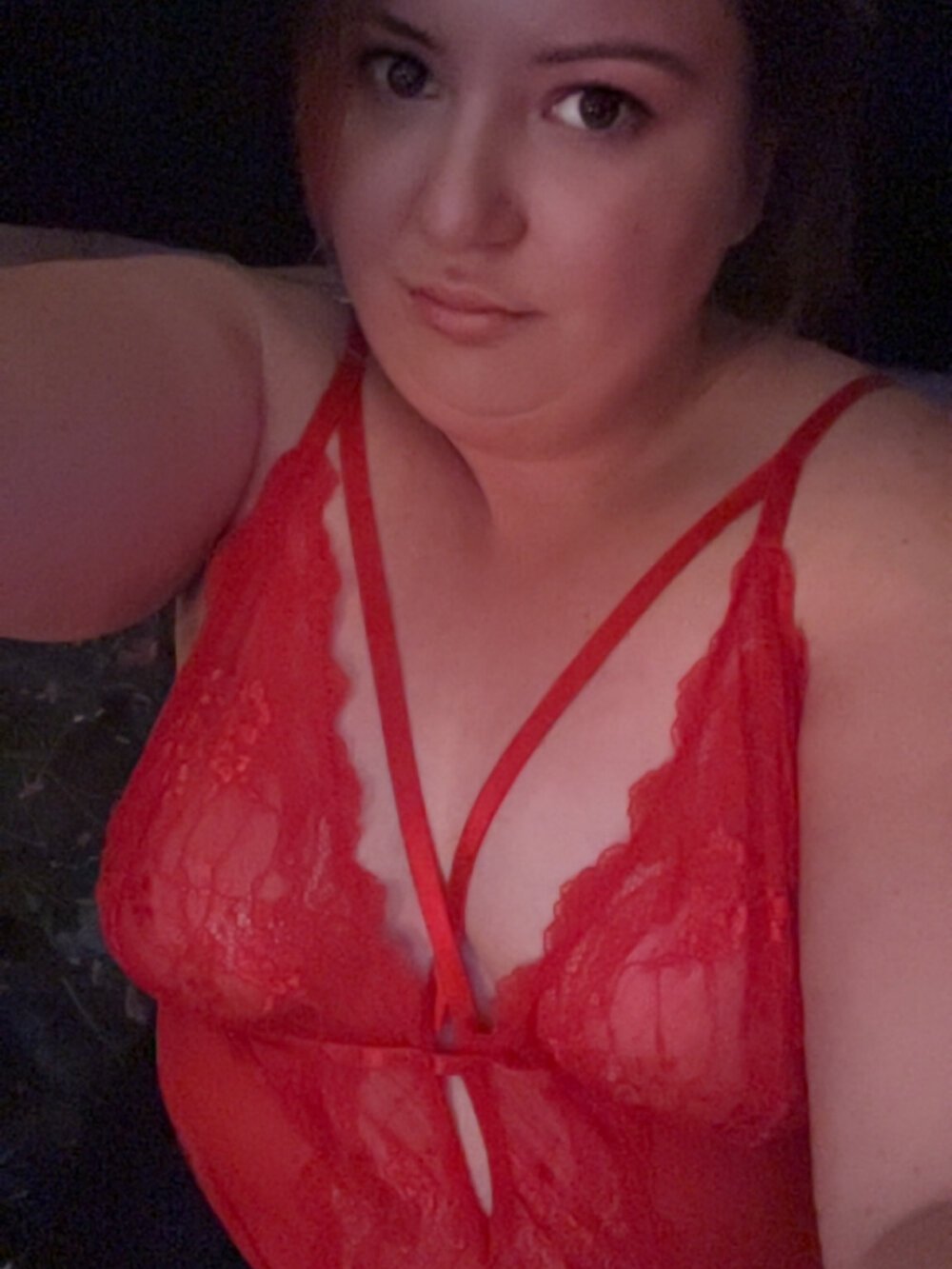 curvyhotred