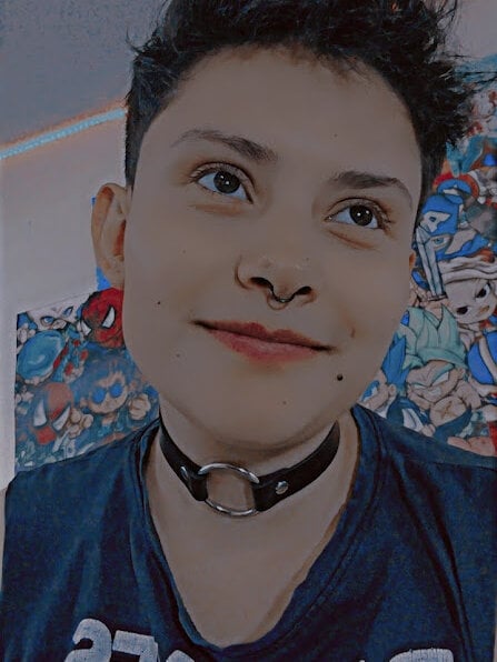 girl_intense444