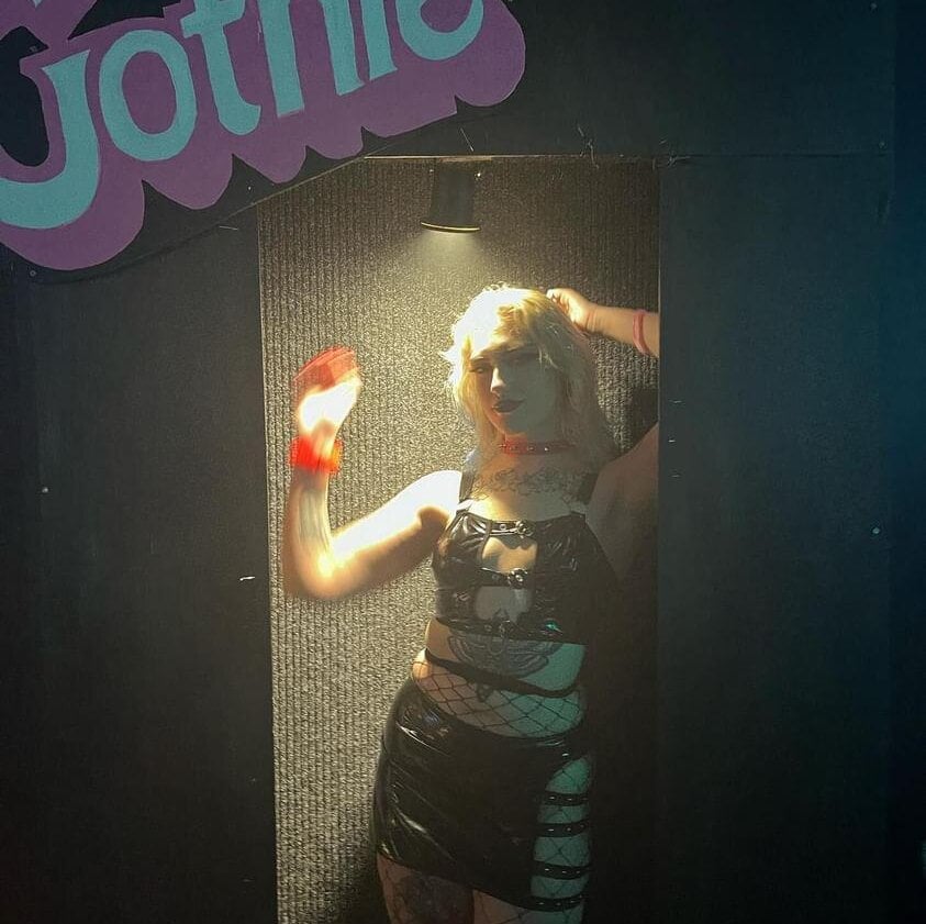 gothbimbo420666