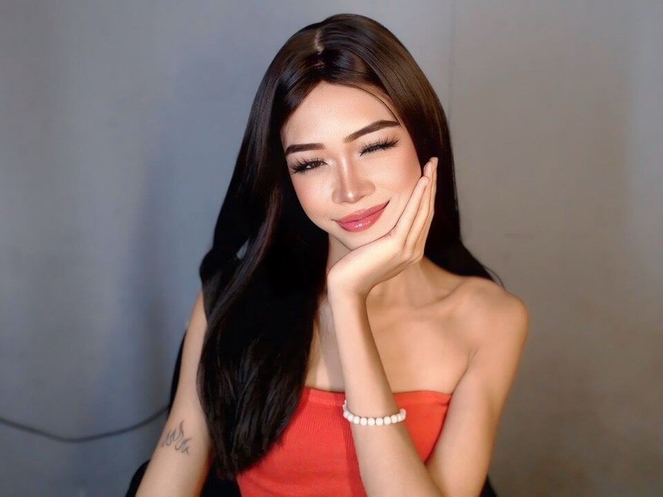 holyakiesha