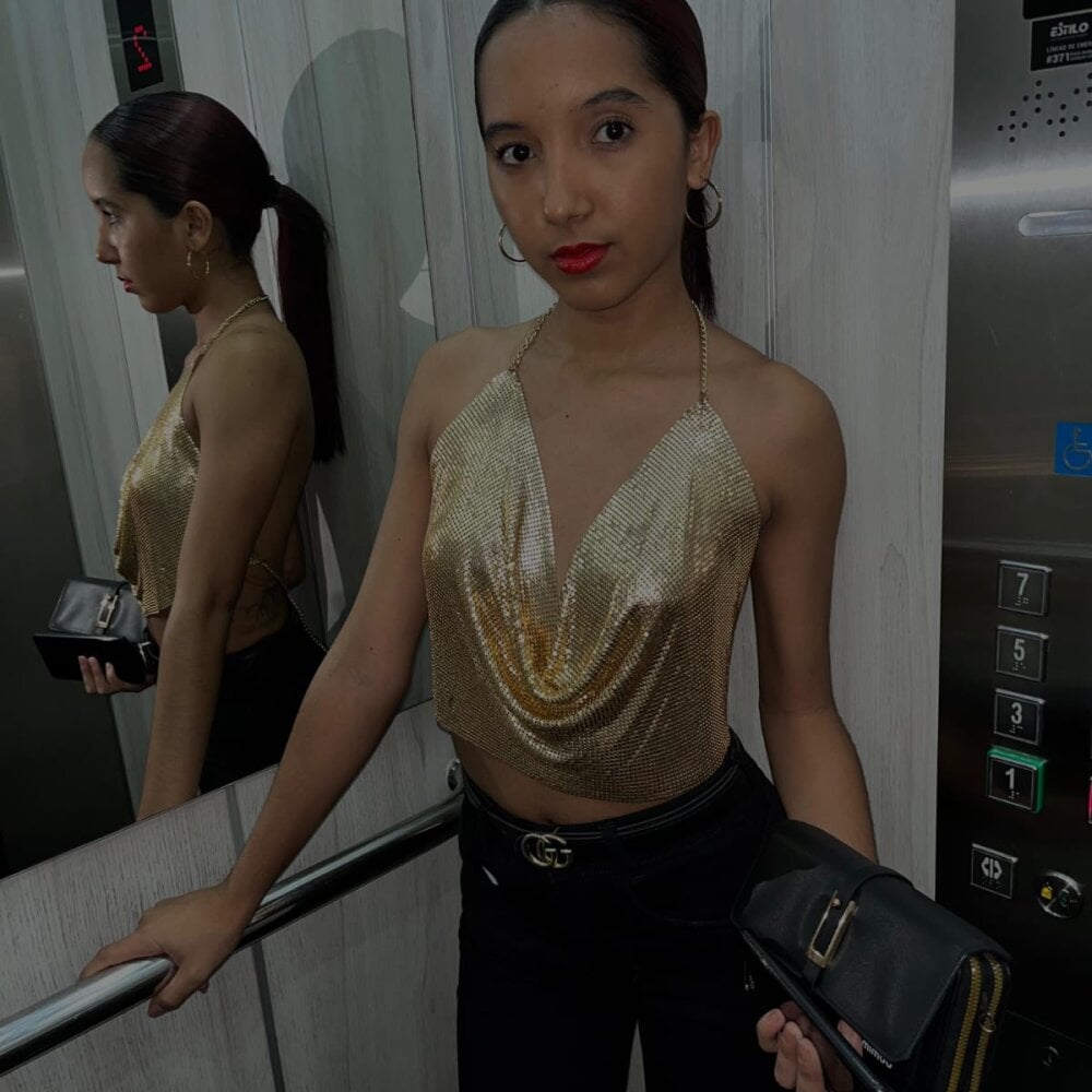 hotlittleones18