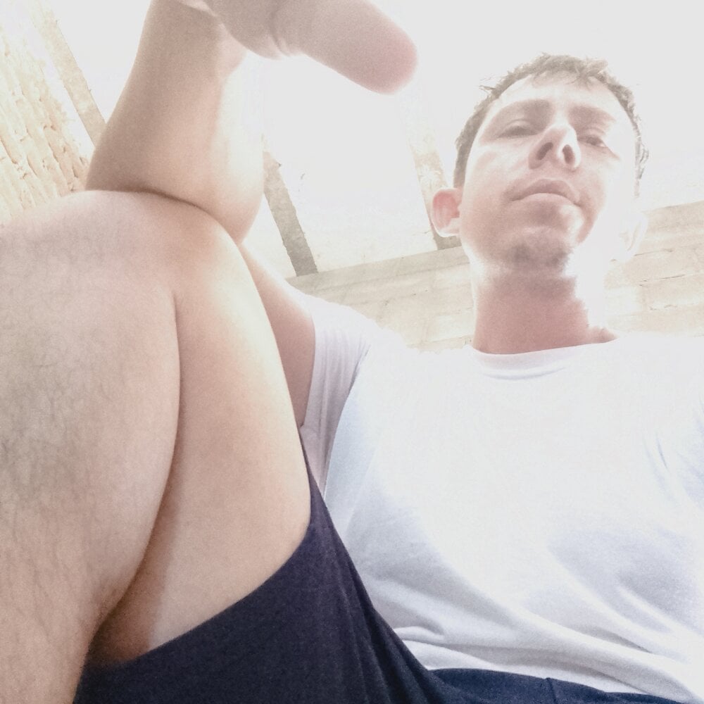 hoy_toyboy