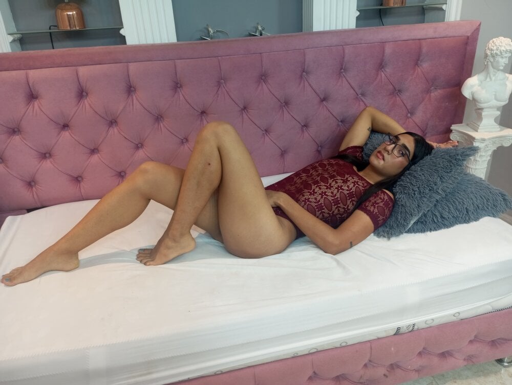 isabella_kw