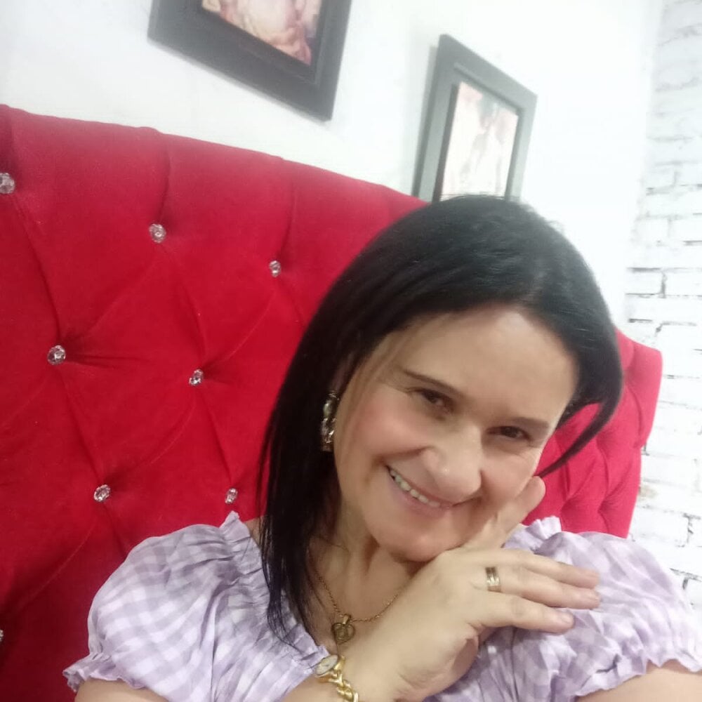 jazmin_mature_