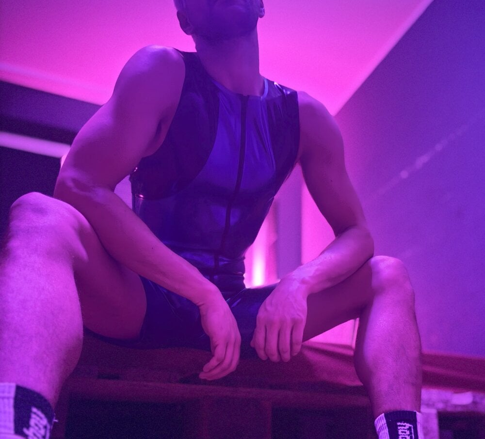 kinkyslutfist