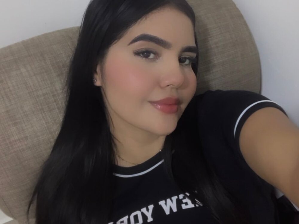 laura_lovely2