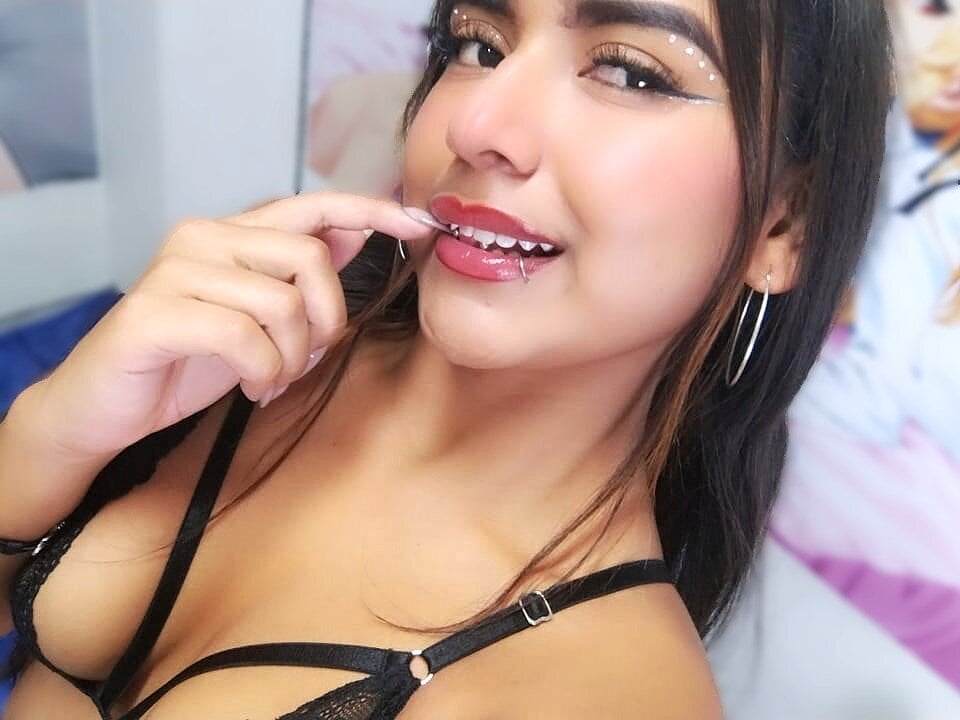 malenahot303av