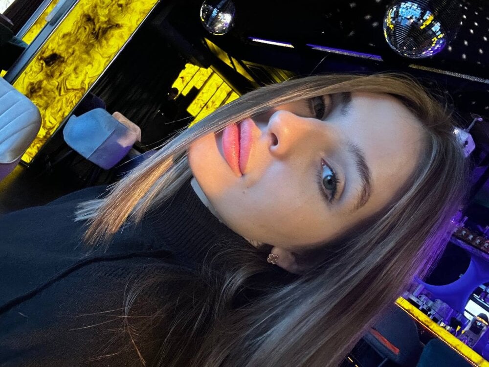 mia_chill