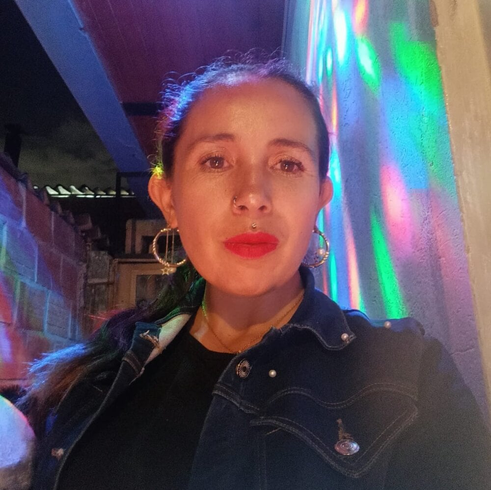 mollyandsam303av