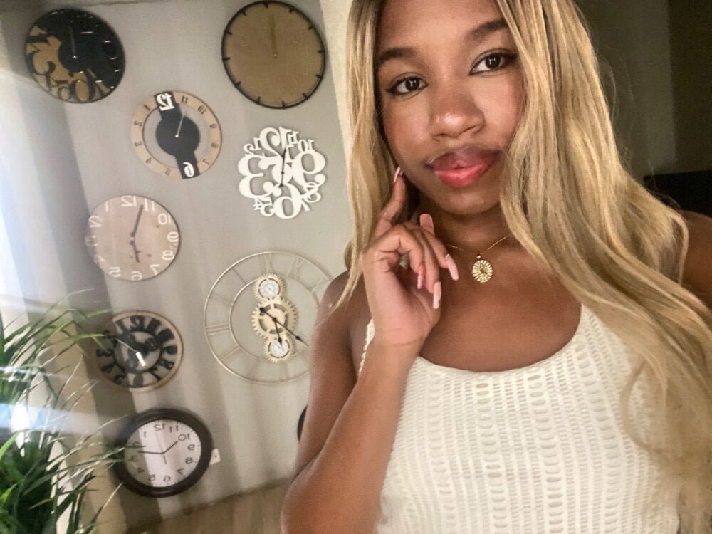 naomi_blaze