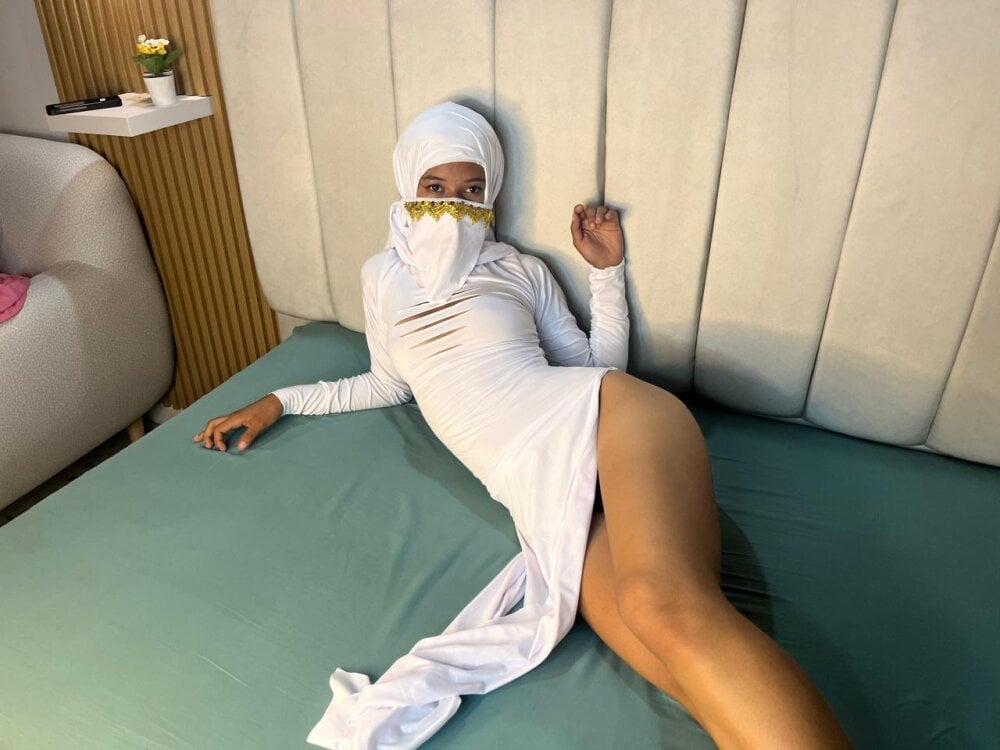roxie_sinner