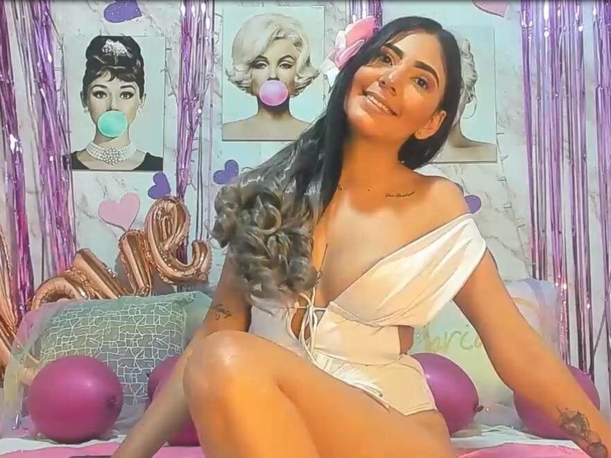 talianaprada_