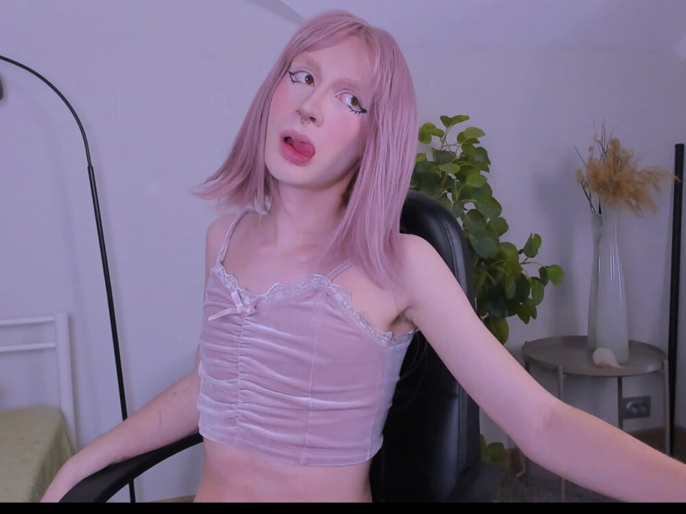 yoi_mika