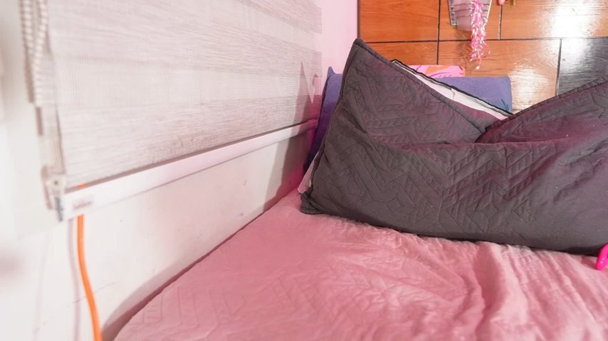 mssburbuja live cam screenshot female from Colombia on ZGTJNJ – 中文直播、回放与 GIF 精彩瞬间 — screenshot #1