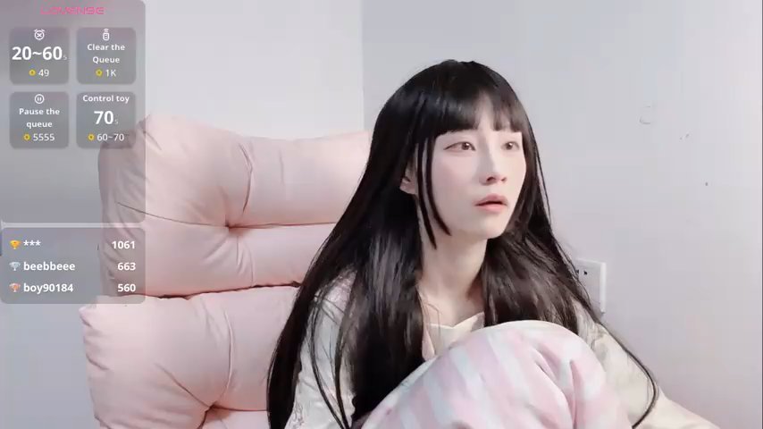 lris-Beauty live cam screenshot female on ZGTJNJ – 中文直播、回放与 GIF 精彩瞬间 — screenshot #1